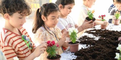 Büyükşehir destek verdi minik eller ‘anneler’ için çalıştı