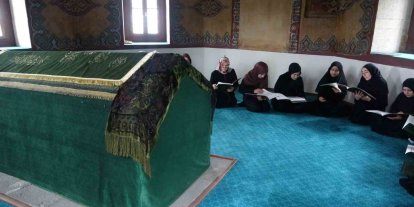 Anneler Günü Gülbahar Hatun’un huzurunda kutlandı