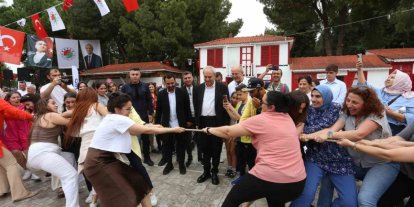 Kepez’de anneler yarıştı, çocuklar izledi