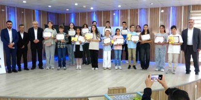 Kütahya’da gençler kitap okudu