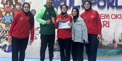 Lise öğrencisi Zengin bilek güreşinde Türkiye şampiyonu oldu