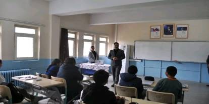 Kaymakam Demirtaş, öğretmen ve öğrencilerle buluştu