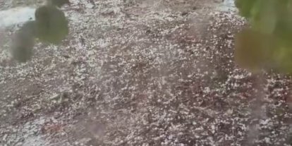 Sakarya’da dolu tarım arazilerini vurdu