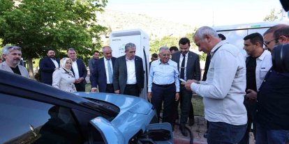Başkan Büyükkılıç’tan Yahyalı’ya temiz enerji yatırımı: K-Şarj elektrikli araç şarj istasyonu açıldı