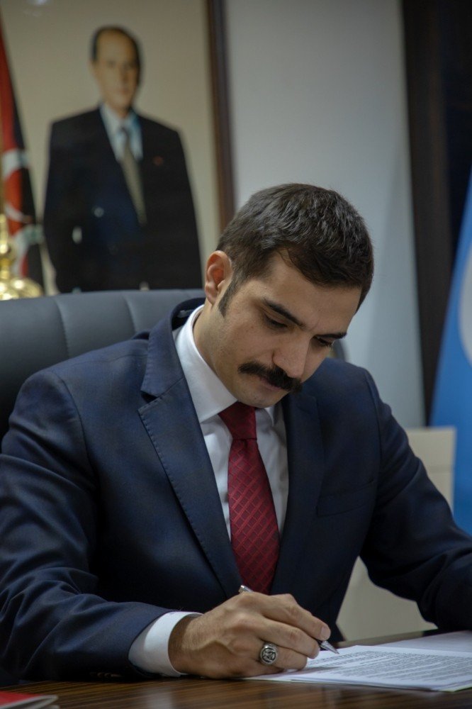 Ülkü Ocakları Başkanı Ateş'ten sokağa çıkamayan vatandaşlar için yardım  açıklaması
