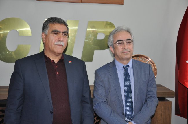 prof-dr-barlas-sulu-chpden-aday-adayligini-acikladi-2.jpg