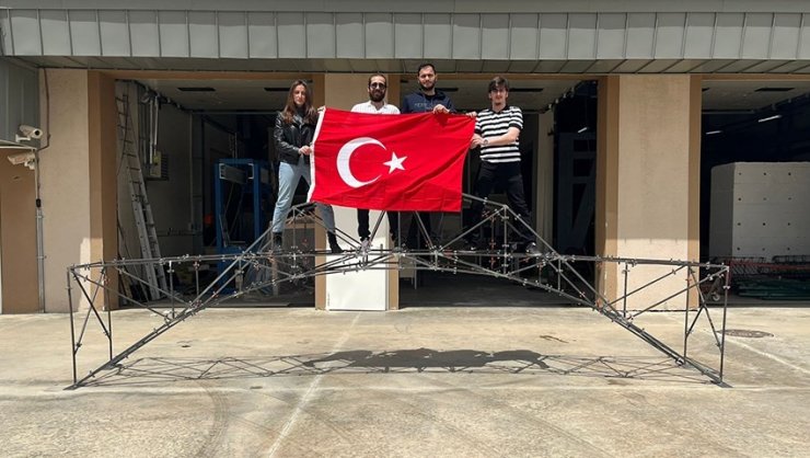 ETÜ’lü Öğrenciler TRT Erzurum Radyosuna konuk oldu