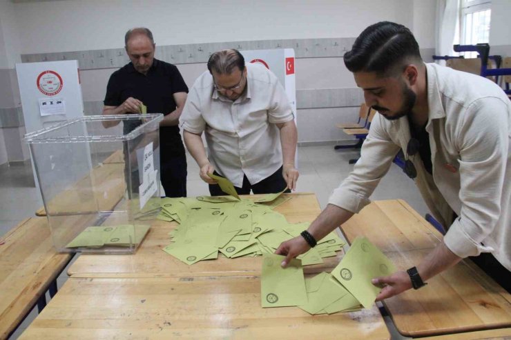 Elazığ’da oy kullanma işlemi sona erdi