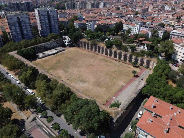 Tarihi Fildami Sarnıcı Bakırköy Belediyesi tarafından kendi haline terk edildi