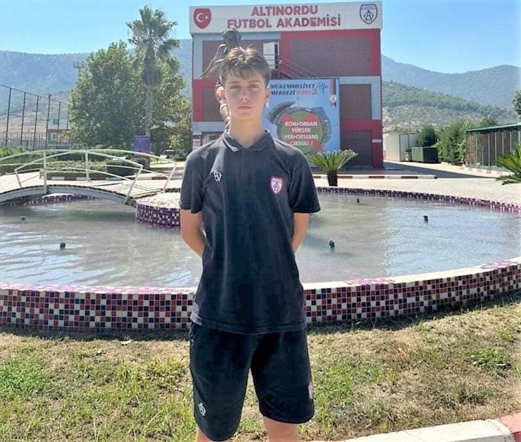 Çamlık’ın yıldızı Taha, Altınordu’ya imza attı