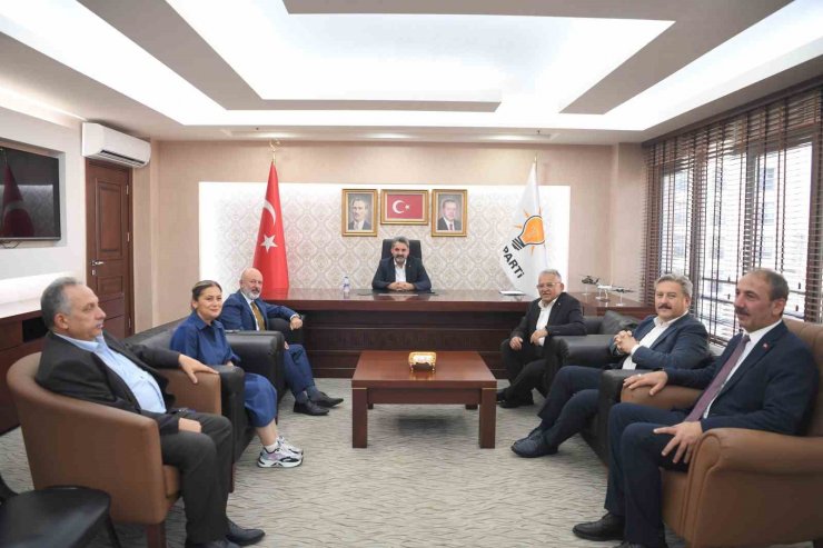 Büyükkılıç’tan başkanlarla, AK Parti il başkanı ve yönetimine ‘hayırlı olsun’ ziyareti