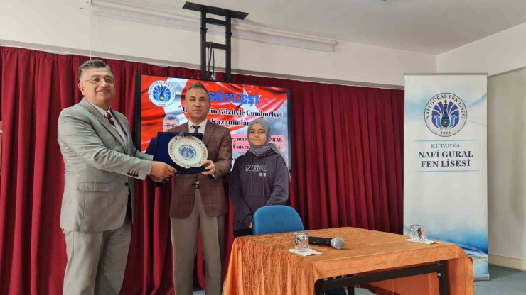 Rektör Kızıltoprak, Nafi Güral Fen Lisesi öğrencilerine konferans verdi