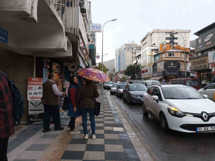 Afyonkarahisar’da yağmur yağışı