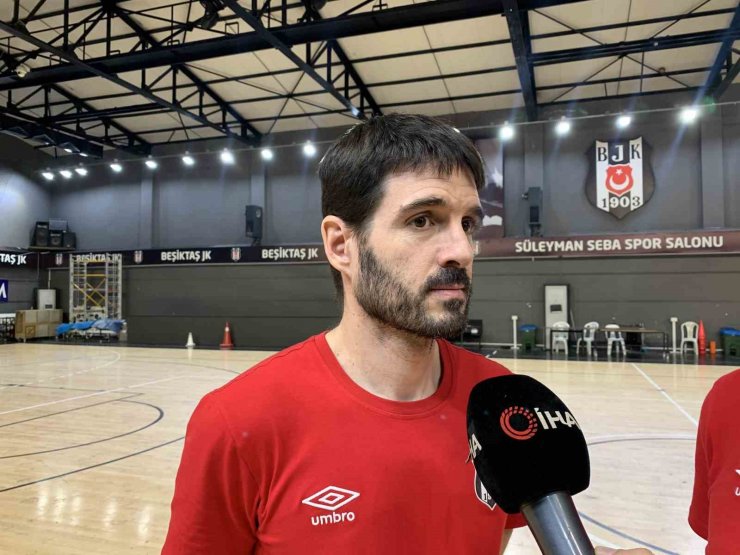 Oliver Roy Camino: "Taraftarlar, 60 dakika kazanmak için tüm mücadelesini ortaya koyan bir ekip görecek"