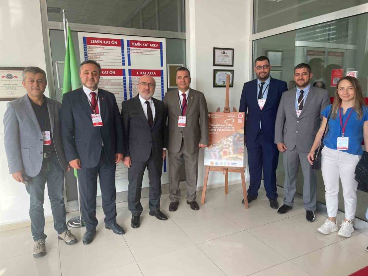 KAYÜ Rektörü Karamustafa, Kastamonu’da Gastronomi Turizmi Araştırmaları Kongresine Katıldı