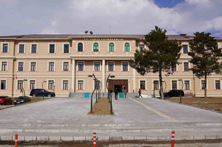 Varto Kaymakamlığının yeni binası hizmete açıldı