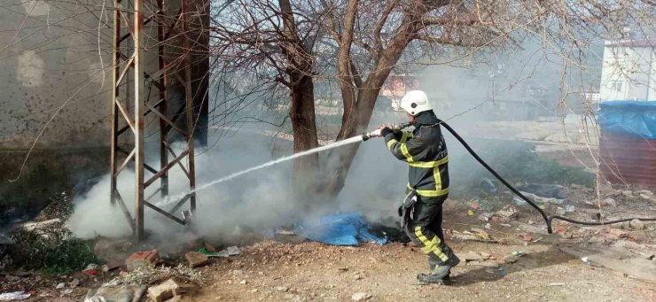 Antakya’da çöplük alanda yangın