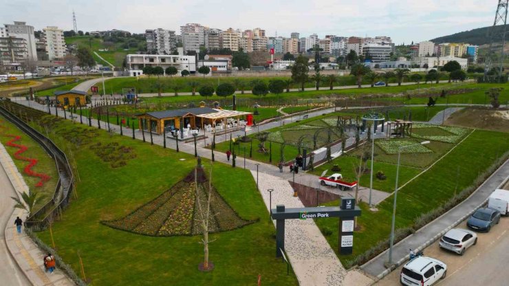 Aliağa’da rengârenk bir bahçe: Green Park