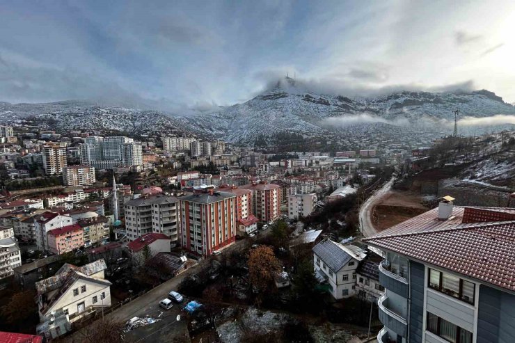 Gümüşhane’de mart kapıdan baktırdı