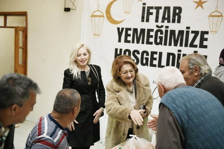 Bozkurt Belediyesinin iftar sofrasını Çambaşı Mahallesi’nde kurdu