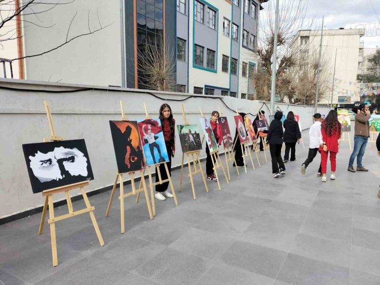 Cizre’de "Çanakkale Zaferi" konulu resim sergisi açıldı