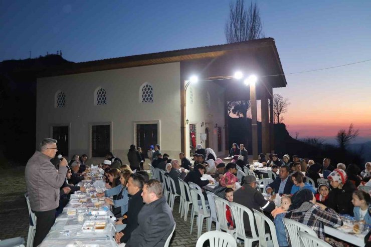 Köylüler iftarını Şehitlikte Başkan Güler’le birlikte açtı