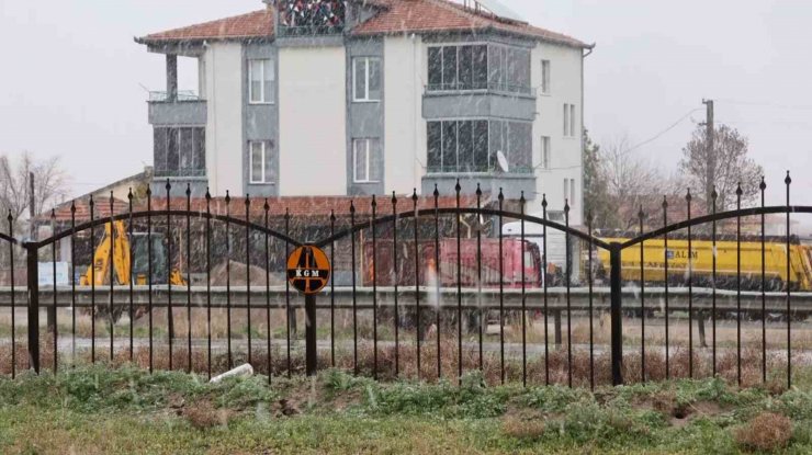 Aksaray’da kar yağışı etkili oluyor