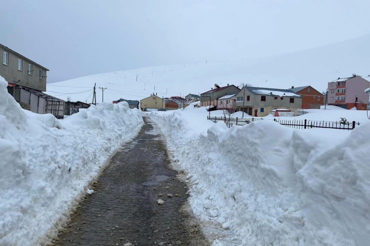 Kazıkbeli Yaylası ve 5 köyün yolu seçim hazırlıkları için erken açıldı