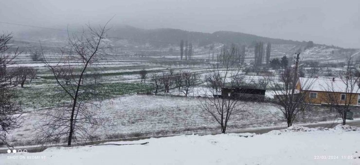 Denizli’nin yüksek kesimleri beyaza büründü