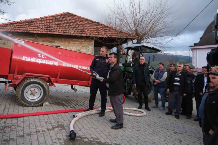 Aydın Büyükşehir Belediyesi’nin yangın söndürme tankeri dağıtımı sürüyor