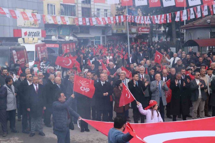 Akay, “Enver Özgü ile el ele vererek, güç birliği ile Yenicemizin çehresini değiştireceğiz”