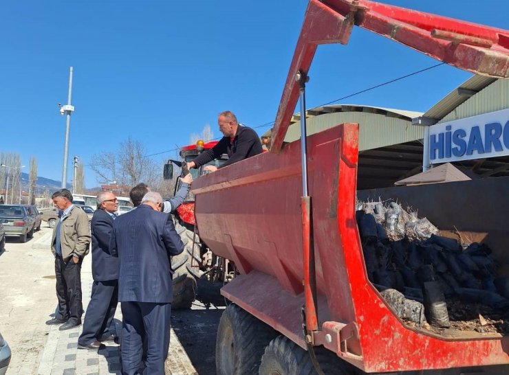 Hisarcık’ta bin 800 meyve fidanı dağıtıldı