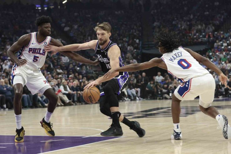 Sabonis’in triple-double yaptığı maçta Kings, 76ers’ı mağlup etti