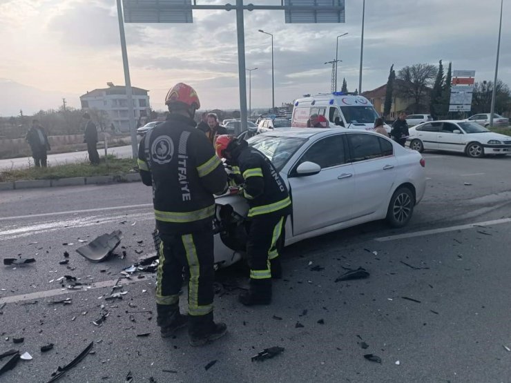 Denizli’de trafik kazası: 3 yaralı