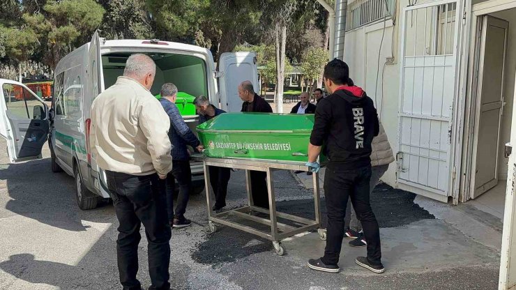 Gaziantep’te otomobilin çarptığı motosikletteki genç hayatını kaybetti