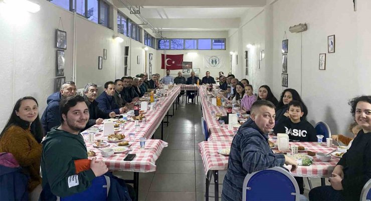 Hendek MYO’dan emekliye ayrılan Öğretim Görevlisine veda