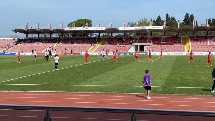 TFF 3. Lig: Balıkesirspor: 4 - Sebat Gençlikspor: 1