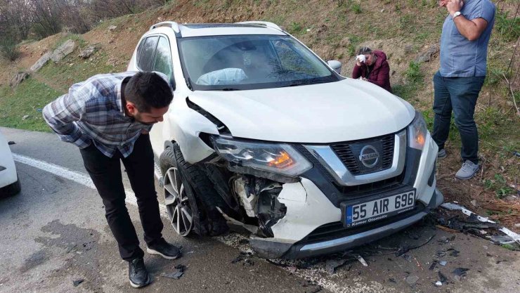 Samsun’da iki otomobil çarpıştı: 5 yaralı