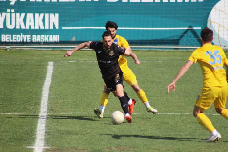 TFF 2. Lig: Belediye Derincespor: 0 - Kastamonuspor: 0