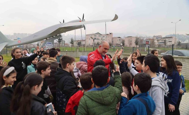 Başkan Sandıkçı: “Bilim ve teknolojiye yön verecek nesiller yetiştiriyoruz”