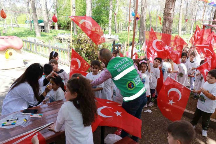 23 Nisan etkinliklerinde çocuklar gönüllerince eğlendi