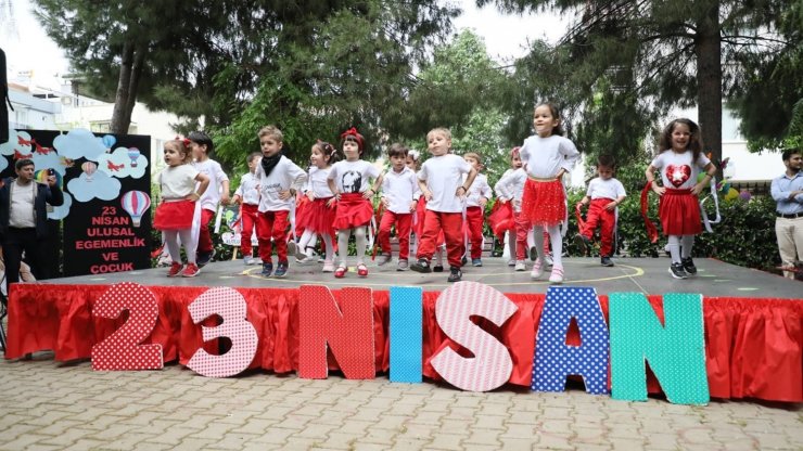 Aydın’daki çocuk gelişim merkezlerinde eğitim gören öğrenciler 23 Nisan’ı coşkuyla kutladı