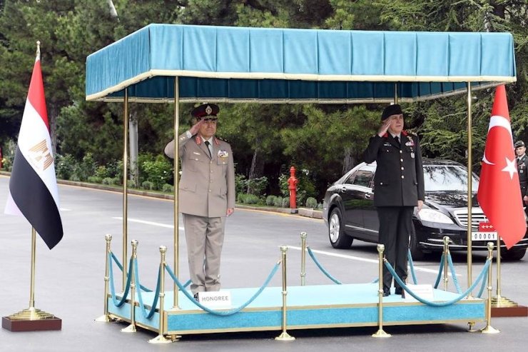 Genelkurmay Başkanı Gürak, Mısırlı mevkidaşı Askar ile bir araya geldi