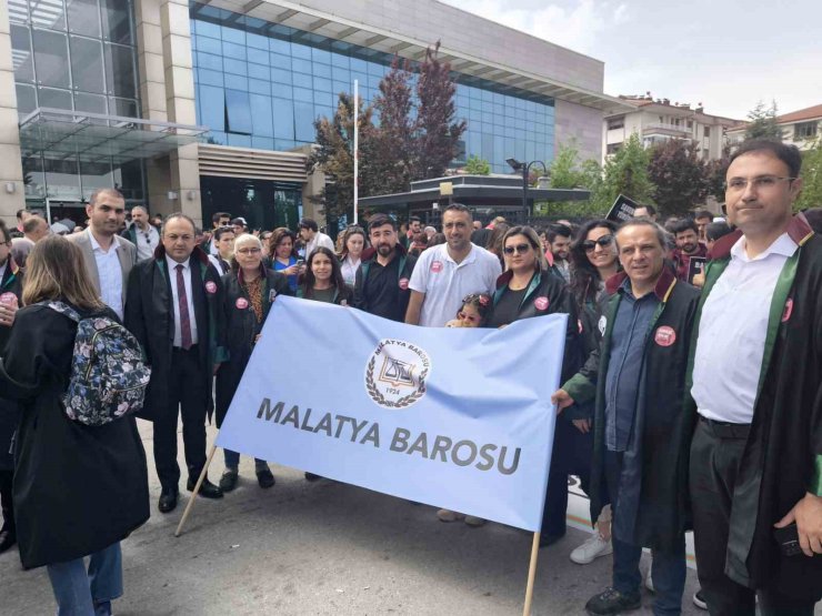 Baro Başkanı Demez, depremzede avukatların taleplerini iletti