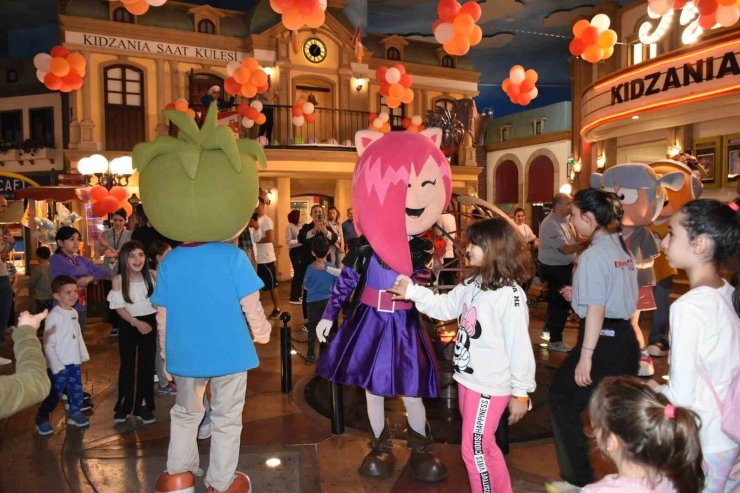 KidZania İstanbul 10 yaşında