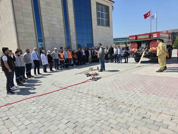 Kütahya 30 Ağustos OSB’de orman yangınlarıyla mücadele eğitimi