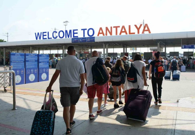 Antalya’dan yeni turist rekoru