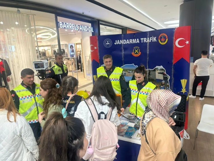 Kırklareli’nde trafik kuralları hakkında vatandaşlar bilgilendirildi