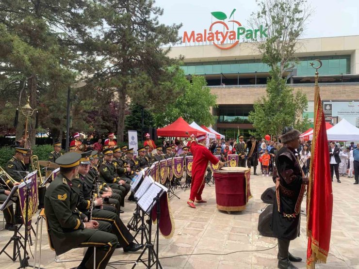 Malatya’da gençlik haftası kutlamaları başladı