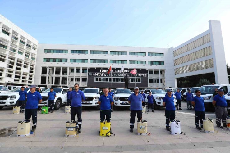 Antalya Büyükşehir Belediyesi’nden vektörle mücadele ordusu